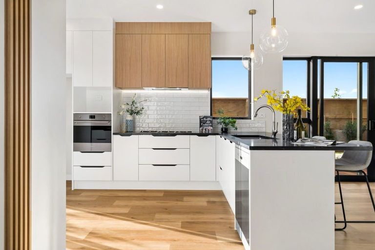 Photo of property in 1 Dorset Down Drive, Karaka, 2580