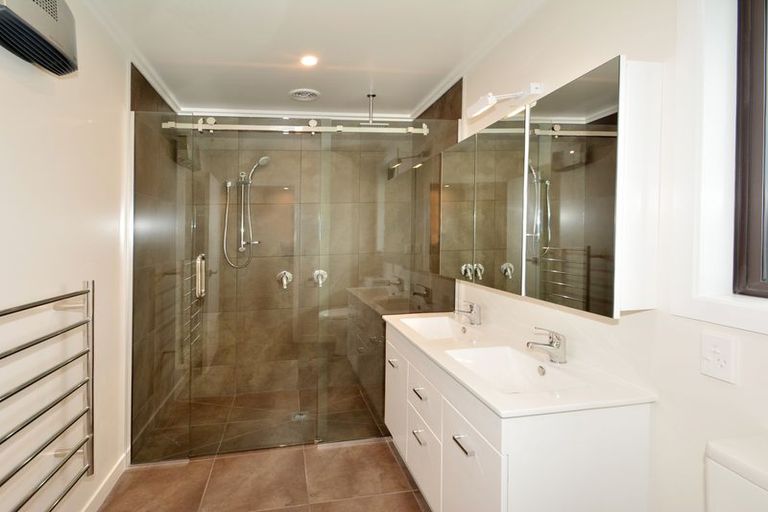 Photo of property in 23 Glengarry Road, Glen Eden, Auckland, 0602