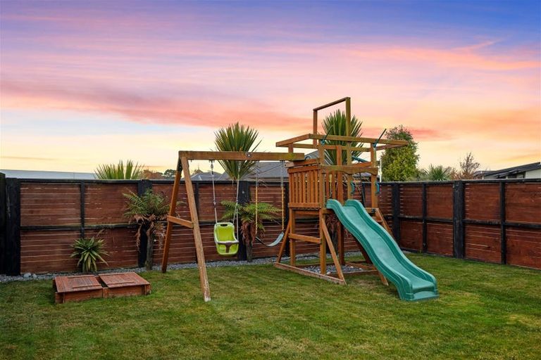 Photo of property in 28 Wakeman Way, Kaiapoi, 7630