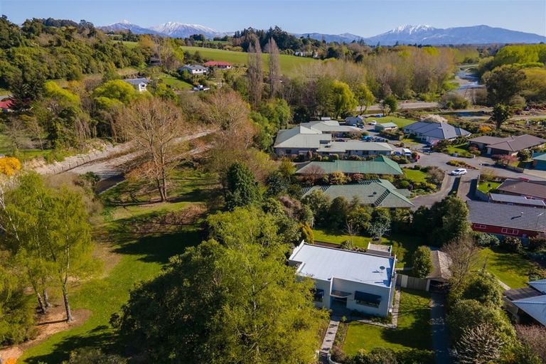 Photo of property in 49 Mckenzie Street, Geraldine, 7930