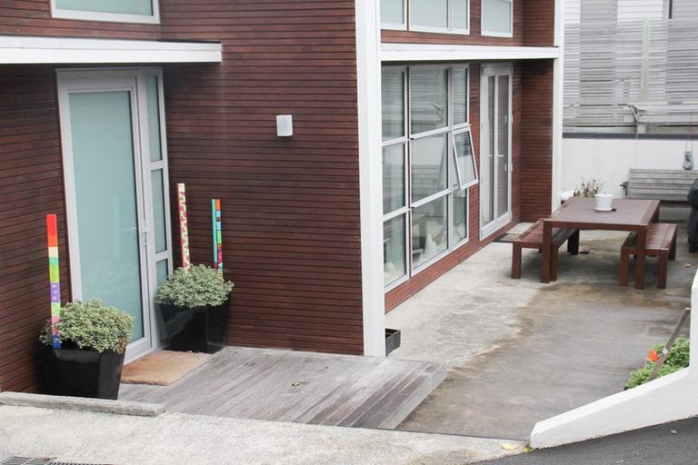 Photo of property in 24c Mandalay Terrace, Khandallah, Wellington, 6035