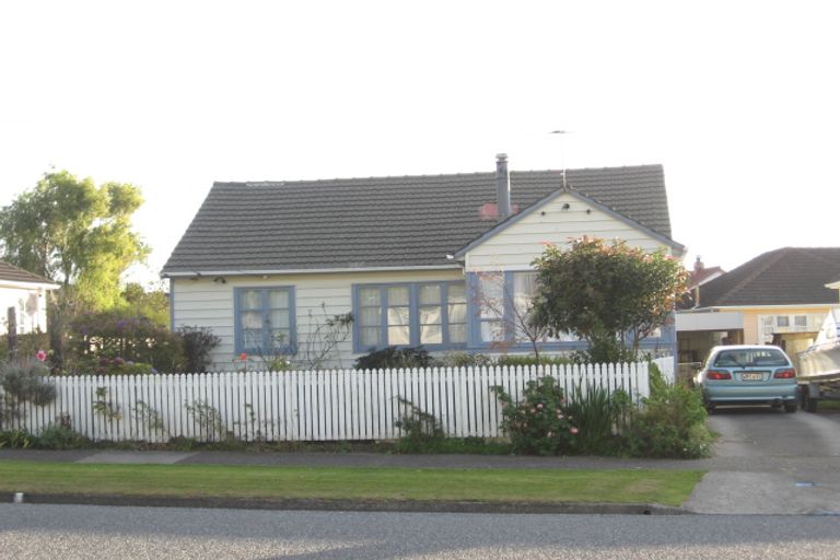 Photo of property in 147 Waddington Drive, Naenae, Lower Hutt, 5011