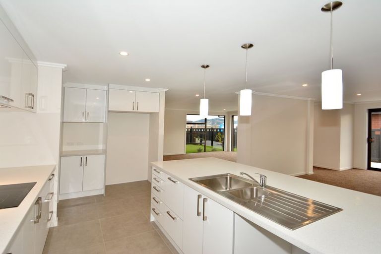 Photo of property in 23 Glengarry Road, Glen Eden, Auckland, 0602