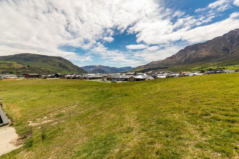 Photo of property in 50 Cunninghams Drive, Jacks Point, Queenstown, 9371