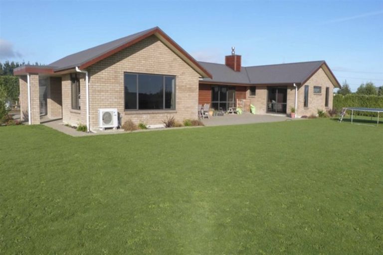 Photo of property in 66 Wilcox Road, Seaward Bush, Invercargill, 9871