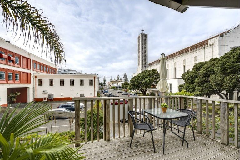 Photo of property in 1 Cathedral Lane, Napier South, Napier, 4110