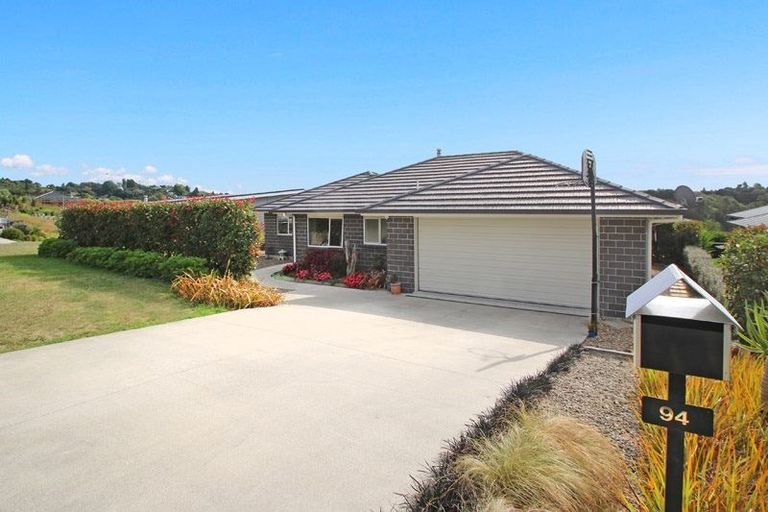Photo of property in 94 Oteki Park Drive, Welcome Bay, Tauranga, 3112