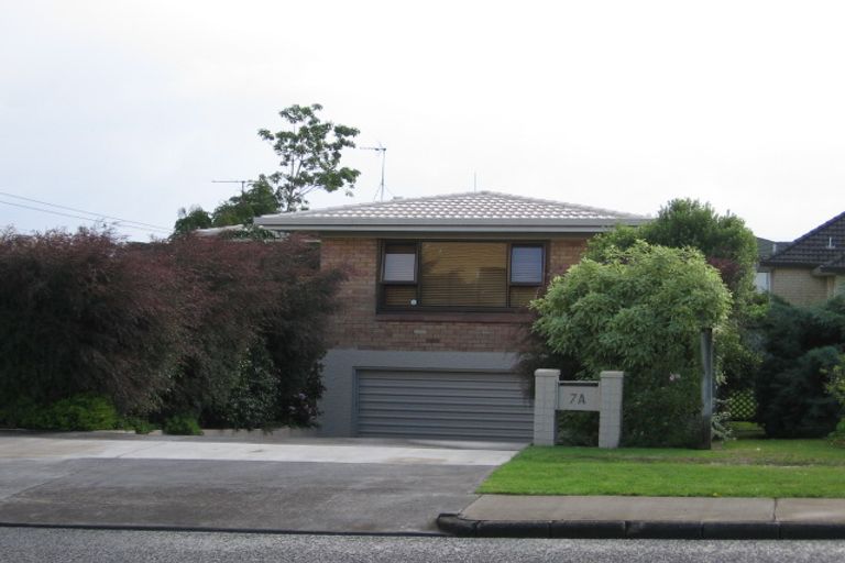 Photo of property in 2/7 Waller Avenue, Bucklands Beach, Auckland, 2012
