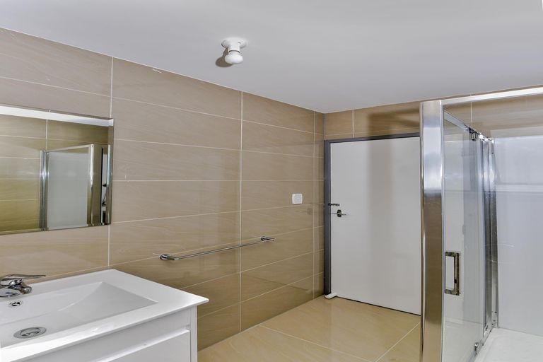 Photo of property in 1/25 Poutini Place, Manurewa, Auckland, 2102