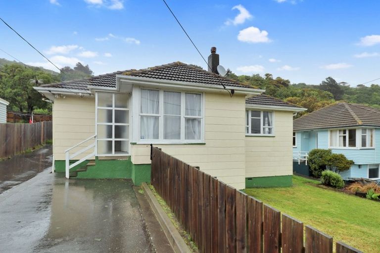 Photo of property in 39 Tukanae Street, Strathmore Park, Wellington, 6022