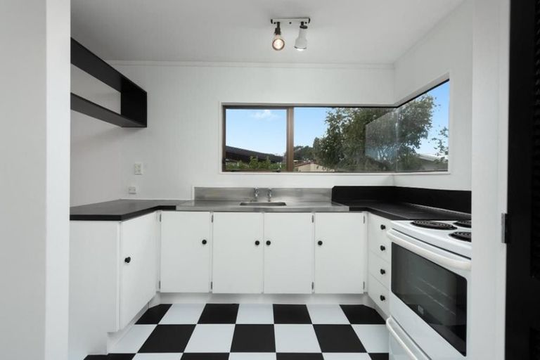 Photo of property in 13b Pokapu Place, Bethlehem, Tauranga, 3110