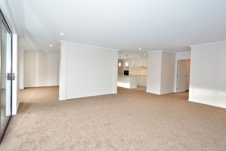 Photo of property in 23 Glengarry Road, Glen Eden, Auckland, 0602