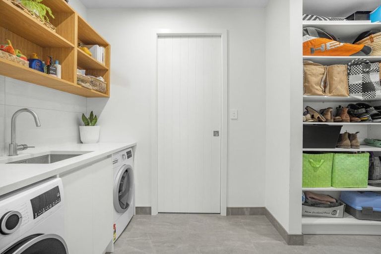 Photo of property in 30 Orchard Road, Greytown, 5712