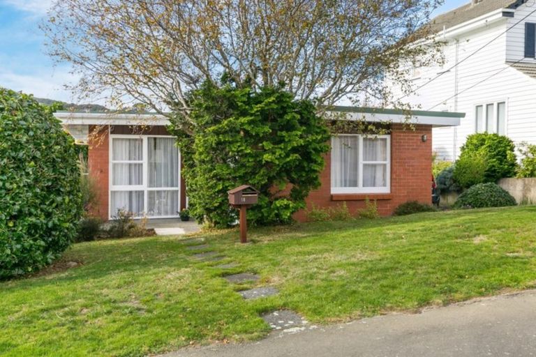 Photo of property in 18 Khouri Avenue, Karori, Wellington, 6012