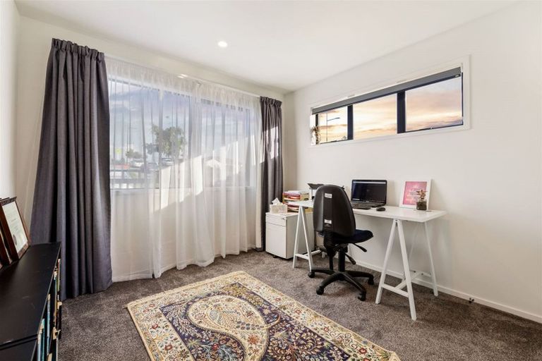 Photo of property in 1 Jeroboam Loop, Kumeu, 0810