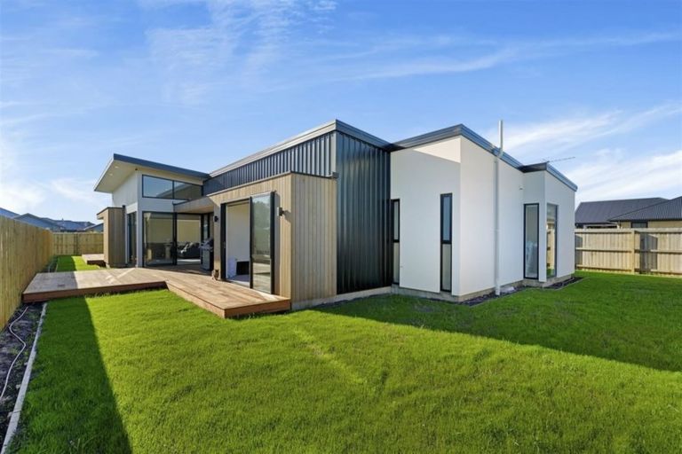 Photo of property in 64 Aviemore Drive, Marshland, Christchurch, 8083