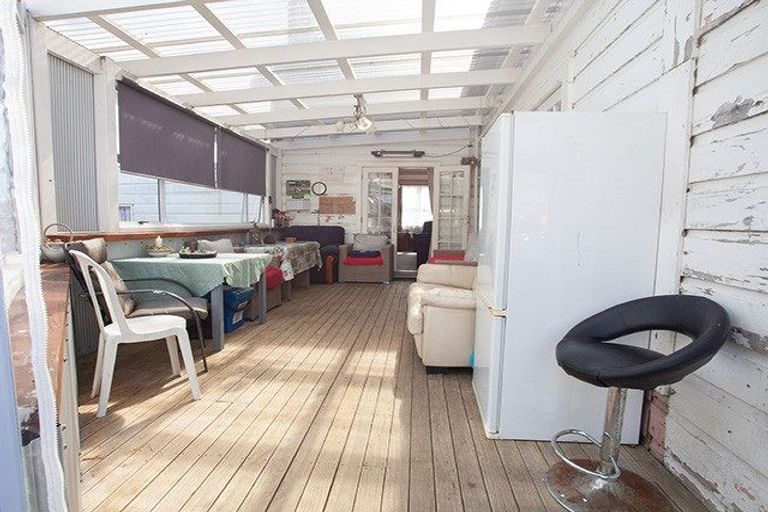 Photo of property in 7 Cracroft Street, Waitara, 4320