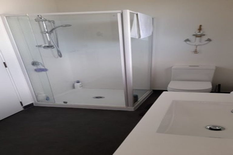 Photo of property in 40a Herewini Street, Titahi Bay, Porirua, 5022