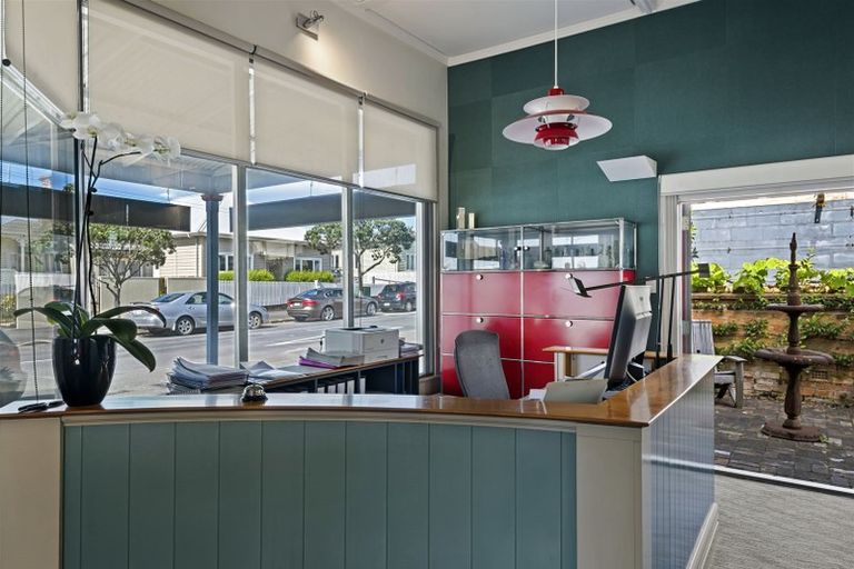 Photo of property in 58 Calliope Road, Stanley Point, Auckland, 0624