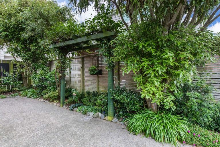 Photo of property in 53a Oxford Street, Tawa, Wellington, 5028