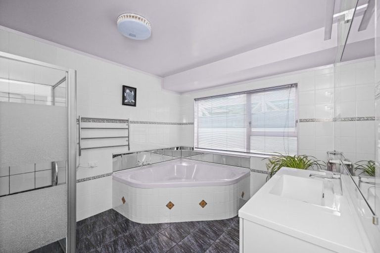 Photo of property in 3 Jacaranda Place, Greenmeadows, Napier, 4112