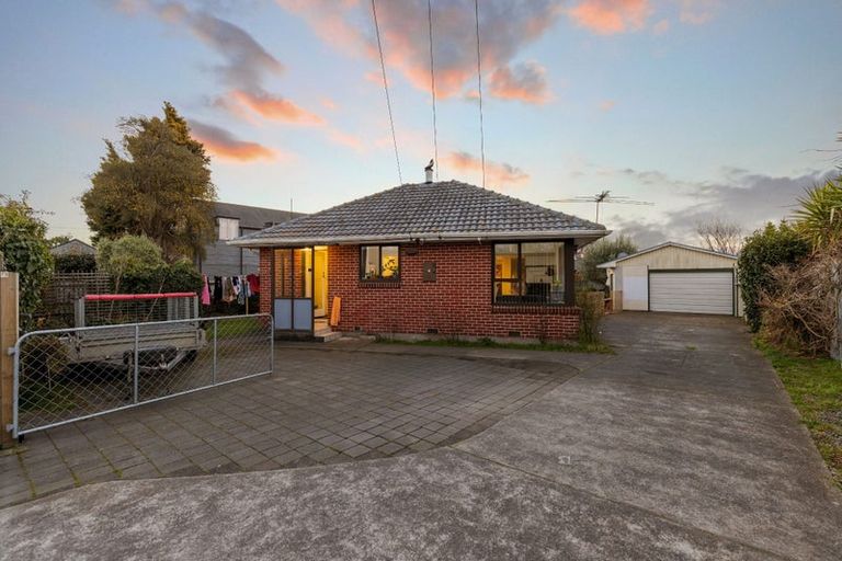 Photo of property in 9 Hannah Place, Redwood, Christchurch, 8051