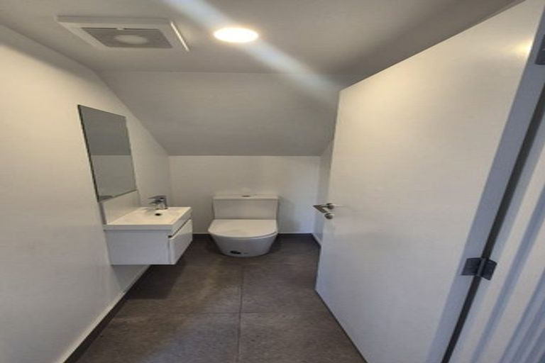 Photo of property in 16 Cessna Crescent, Mangere, Auckland, 2022