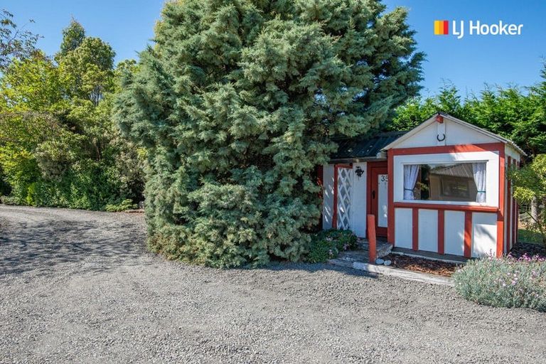 Photo of property in 35 Green Island Bush Road, Blackhead, Dunedin, 9076
