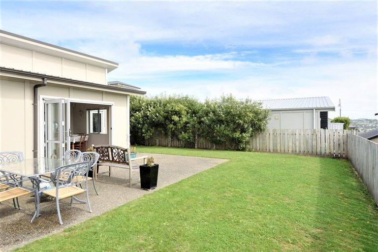 Photo of property in 22 Ashwood Street, Woodridge, Wellington, 6037