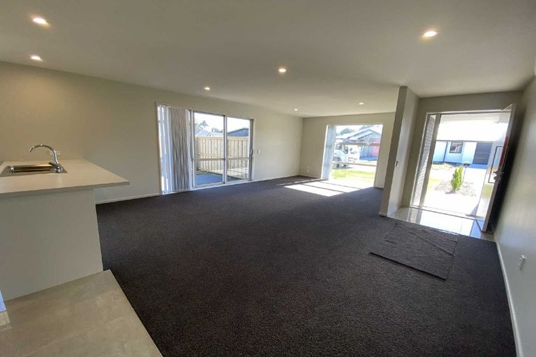 Photo of property in 6 Ranby Place, Woodend, 7610