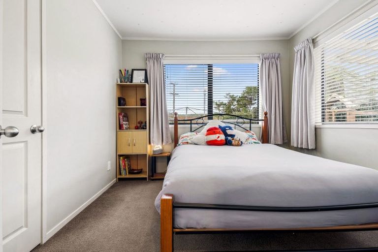 Photo of property in 10 Great North Road, Riverhead, 0820