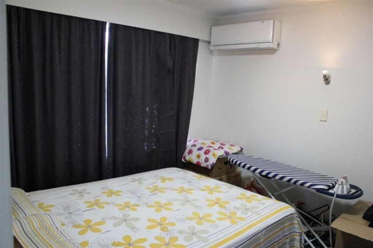 Photo of property in 3/12 Rimu Street, New Lynn, Auckland, 0600