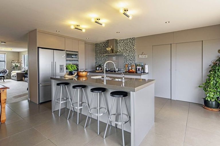 Photo of property in 11 Dart Crescent, Island Bay, Wellington, 6023