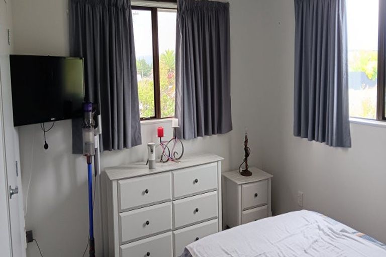 Photo of property in 16 Hunter Street, Westport, 7825