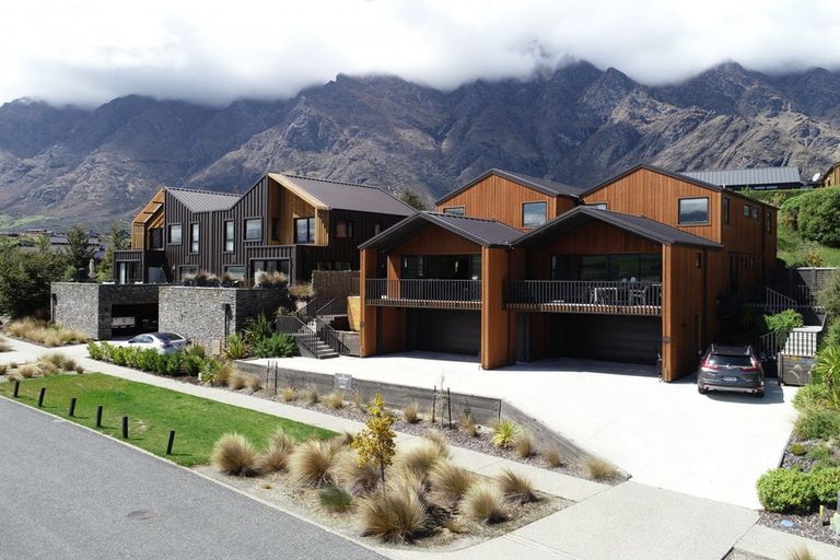 Photo of property in 29a Rannoch Drive, Jacks Point, Queenstown, 9371