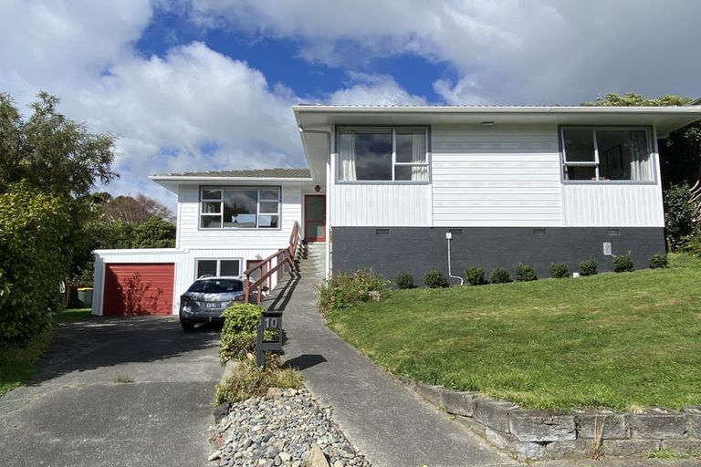 Photo of property in 10 Charthouse Lane, Whitby, Porirua, 5024