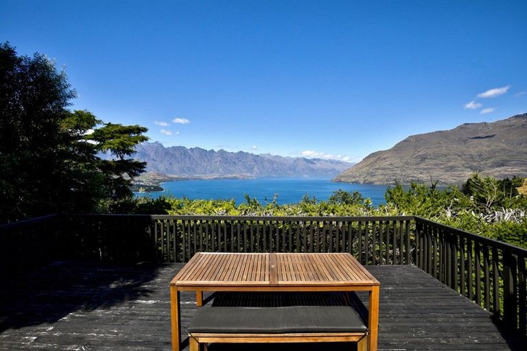 Photo of property in 39b Greenstone Place, Fernhill, Queenstown, 9300