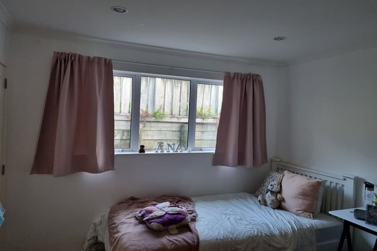 Photo of property in 17 Ashwood Street, Woodridge, Wellington, 6037