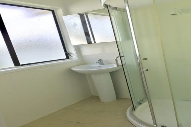 Photo of property in 10 Hamblyn Place, Ranui, Auckland, 0612