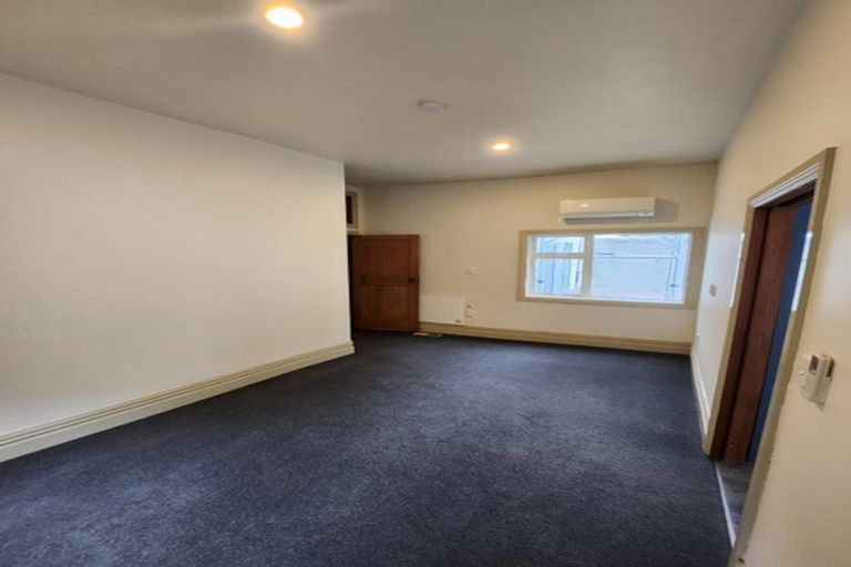 Photo of property in 43 Patanga Crescent, Thorndon, Wellington, 6011