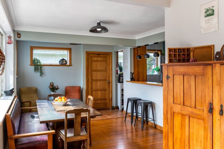 Photo of property in 41 Humariri Street, Point Chevalier, Auckland, 1022