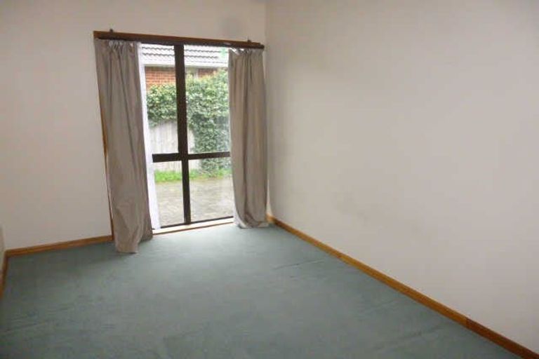 Photo of property in 200 Avonhead Road, Avonhead, Christchurch, 8042