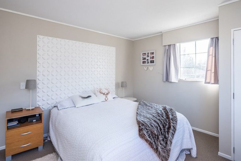 Photo of property in 6 Hicks Crescent, Waikanae Beach, Waikanae, 5036