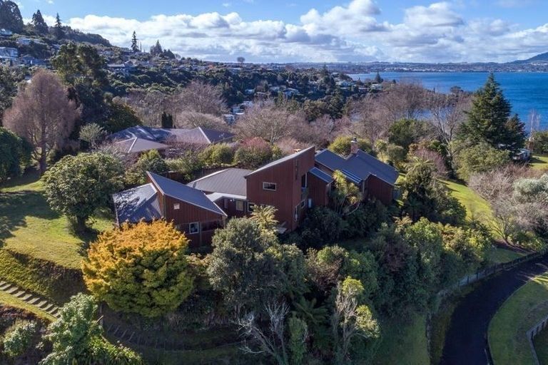 Photo of property in 12 Ewing Grove, Acacia Bay, Taupo, 3330