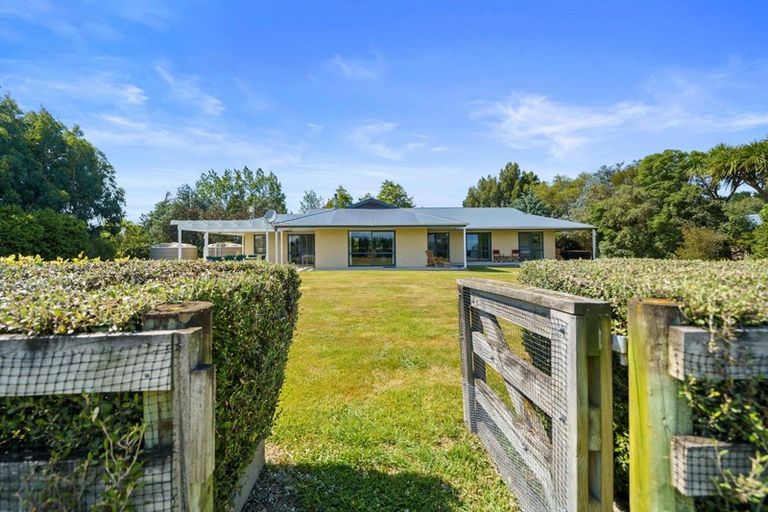 Photo of property in 12 Hawkins Drive, Martinborough, 5711