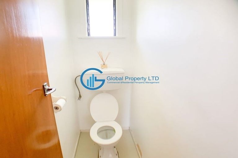 Photo of property in 12 Powell Place, Henderson, Auckland, 0610