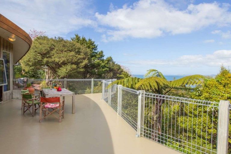 Photo of property in 56 Te Arapuke Way, Ngunguru, Whangarei, 0173