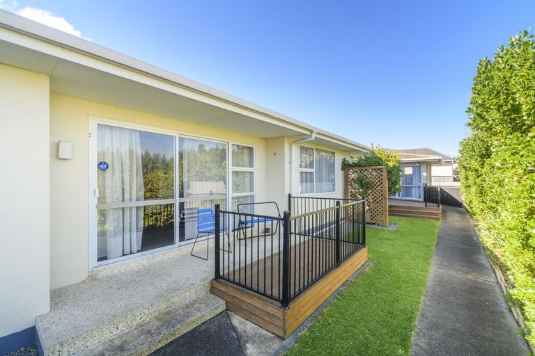 Photo of property in 2/272 Grey Street, Palmerston North, 4414
