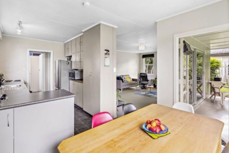 Photo of property in 11 Kitchener Street, Lansdowne, Masterton, 5810