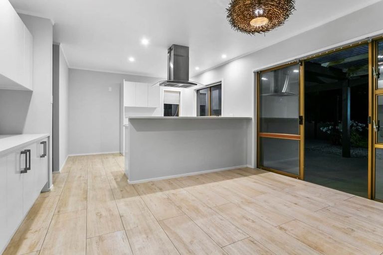 Photo of property in 14 Galaxy Drive, Mairangi Bay, Auckland, 0630